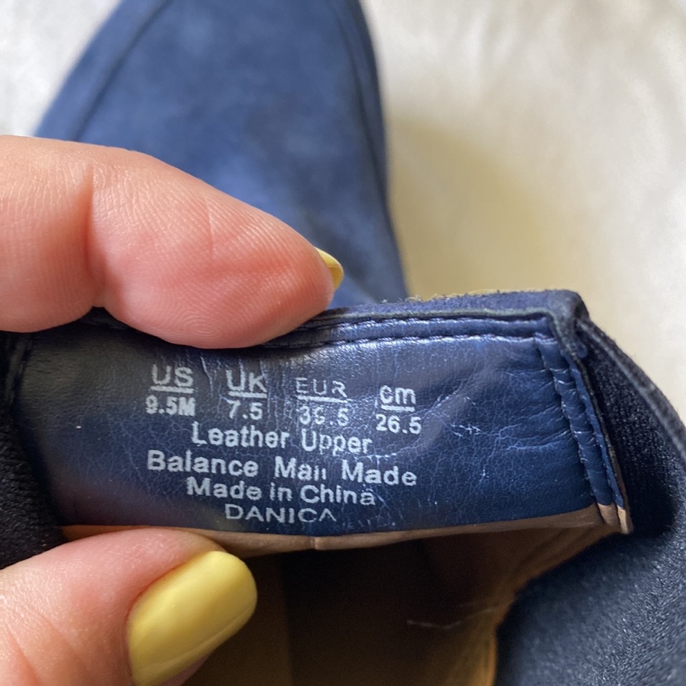 Women’s suede boots - Picture 3 of 4